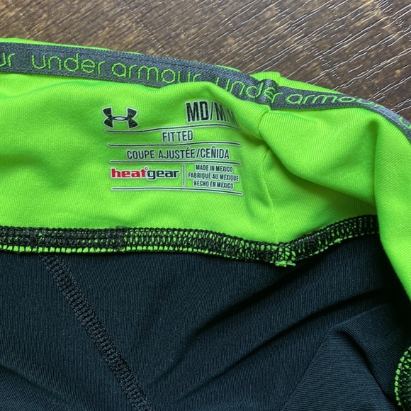 Under armour capris - Picture 2 of 3
